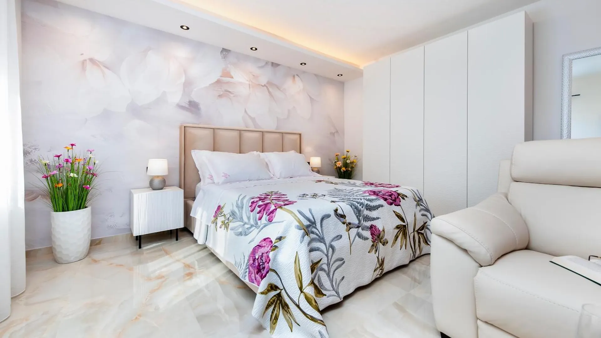Exclusive City Center Studio With Free E-Bikes Rovinj