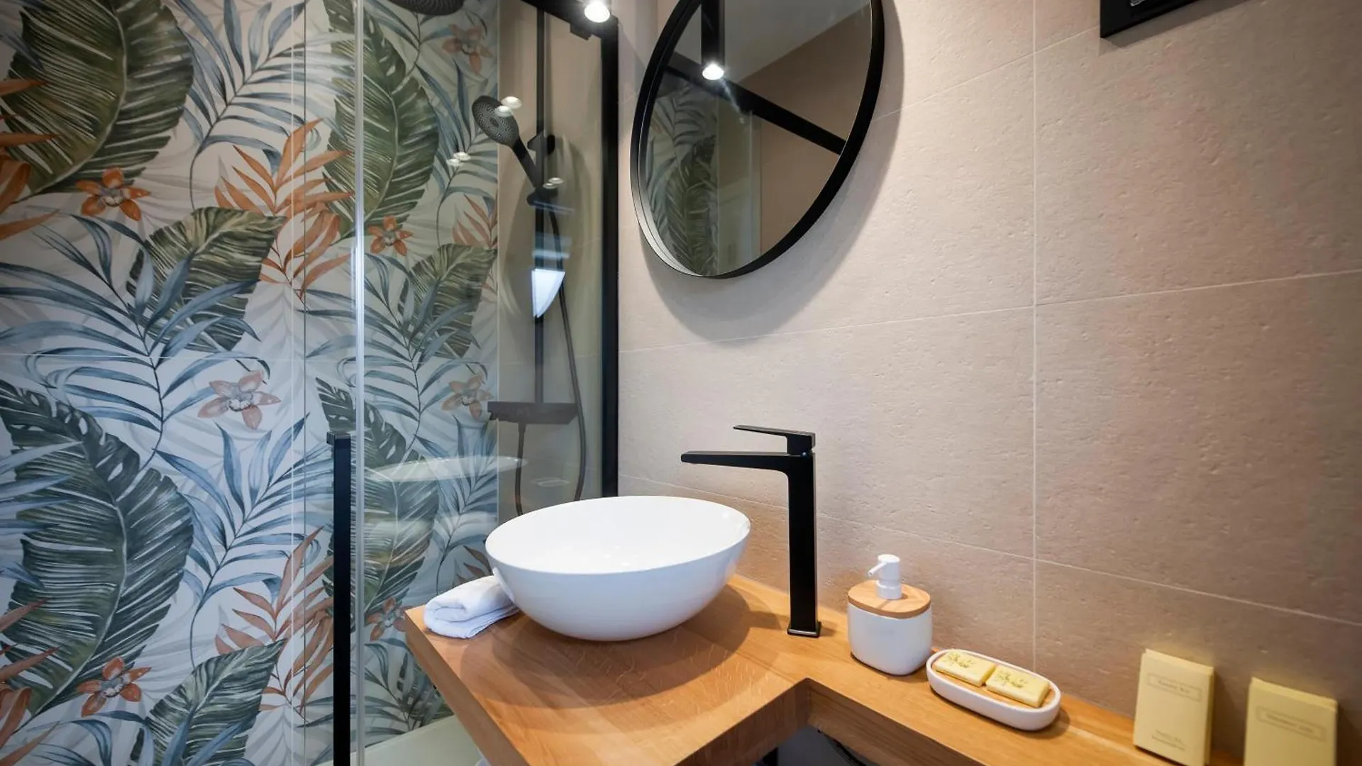 Exclusive City Center Studio With Free E-Bikes Rovinj 0*,  Croatia